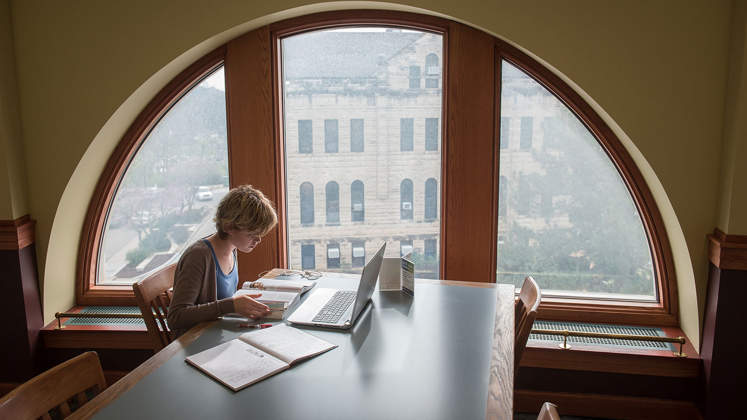 Student in Hale Library